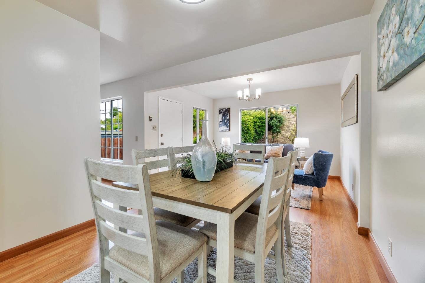 Detail Gallery Image 12 of 31 For 2861 Cottonwood Dr, San Bruno,  CA 94066 - 3 Beds | 2 Baths
