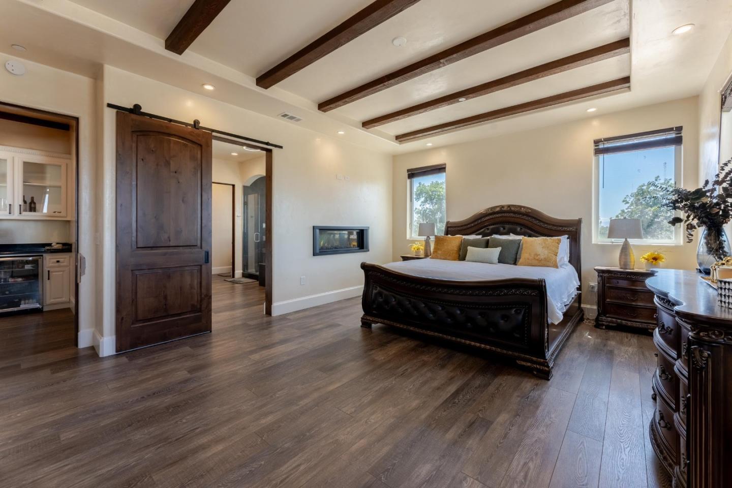 Detail Gallery Image 30 of 93 For 8440 Lovers Ln, Hollister,  CA 95023 - 4 Beds | 6/1 Baths