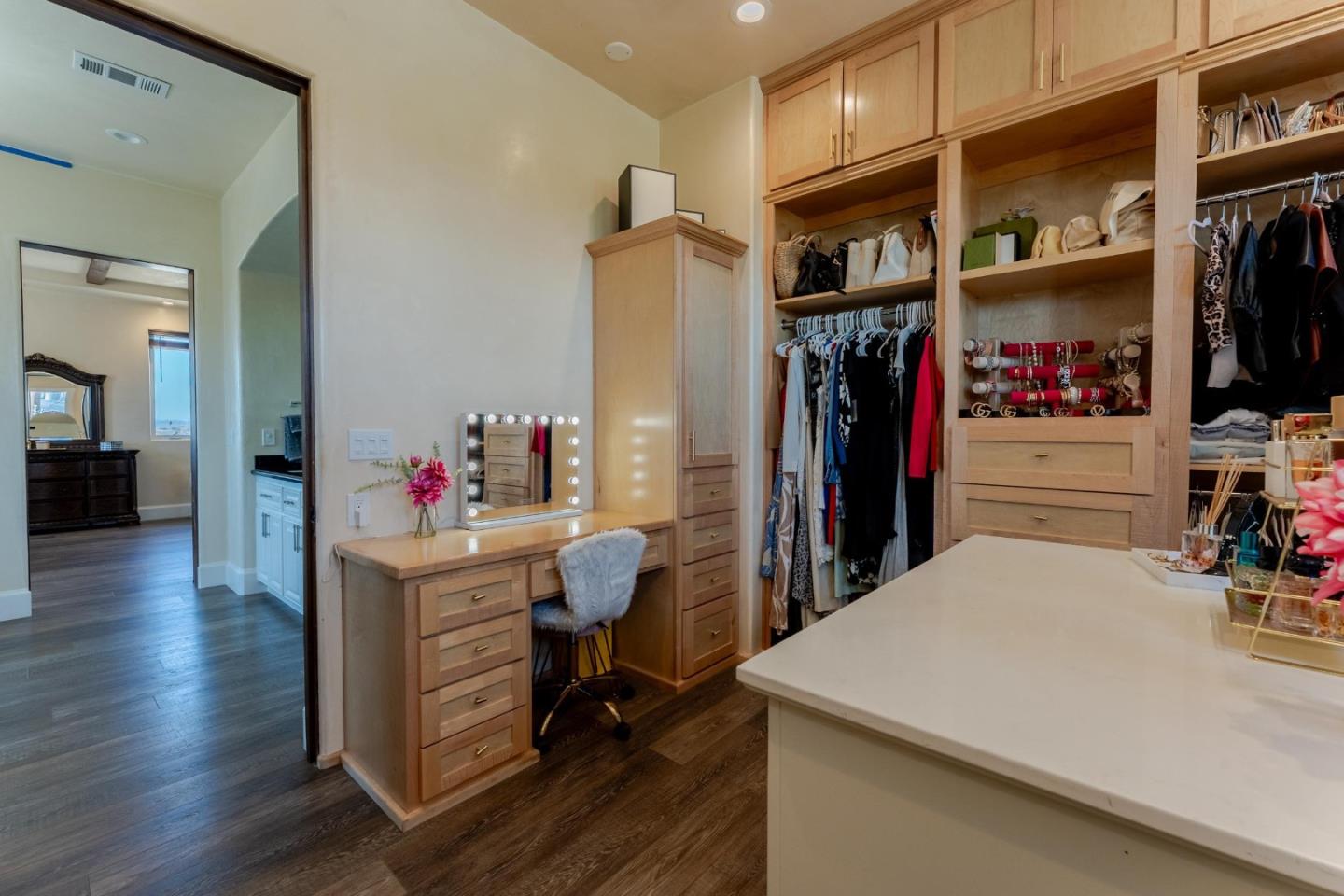 Detail Gallery Image 37 of 93 For 8440 Lovers Ln, Hollister,  CA 95023 - 4 Beds | 6/1 Baths