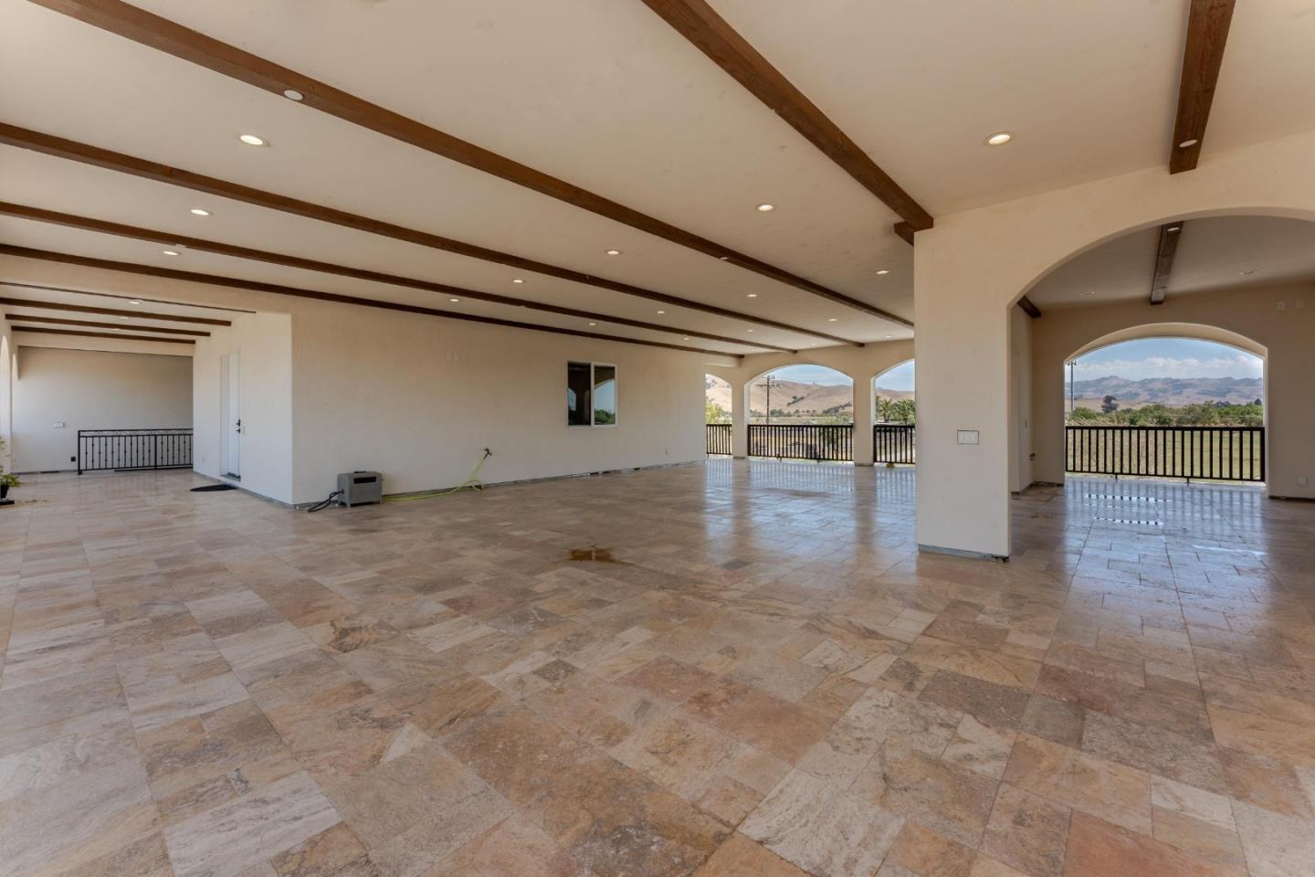 Detail Gallery Image 40 of 93 For 8440 Lovers Ln, Hollister,  CA 95023 - 4 Beds | 6/1 Baths
