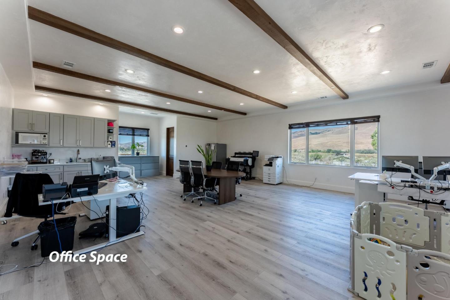 Detail Gallery Image 42 of 93 For 8440 Lovers Ln, Hollister,  CA 95023 - 4 Beds | 6/1 Baths