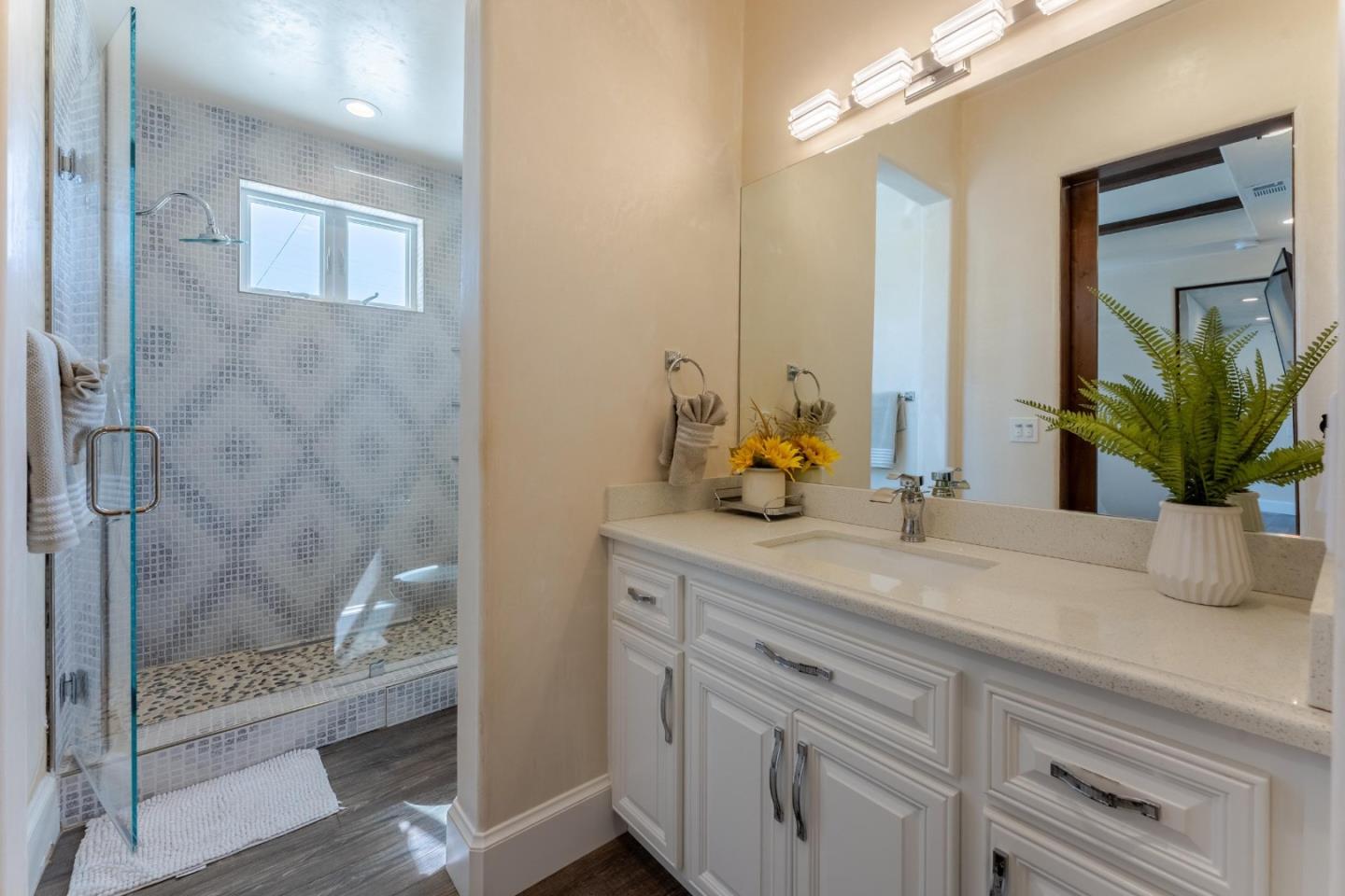 Detail Gallery Image 6 of 93 For 8440 Lovers Ln, Hollister,  CA 95023 - 4 Beds | 6/1 Baths