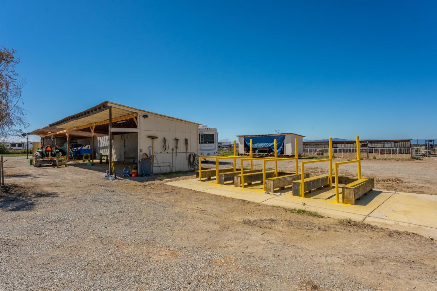 Detail Gallery Image 62 of 93 For 8440 Lovers Ln, Hollister,  CA 95023 - 4 Beds | 6/1 Baths