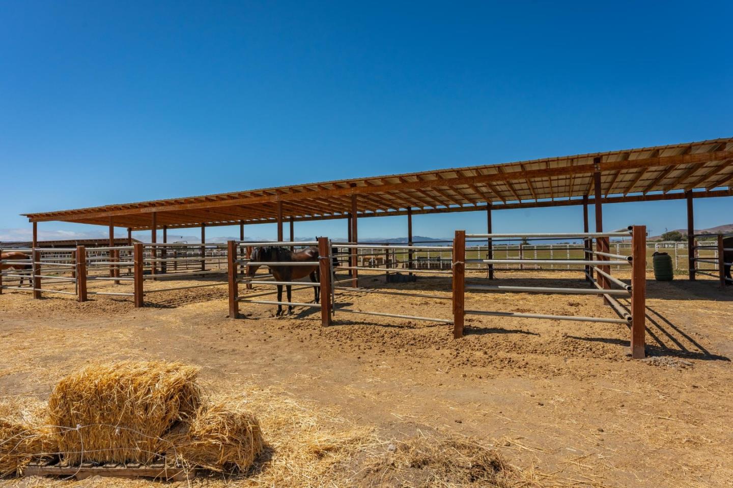 Detail Gallery Image 64 of 93 For 8440 Lovers Ln, Hollister,  CA 95023 - 4 Beds | 6/1 Baths