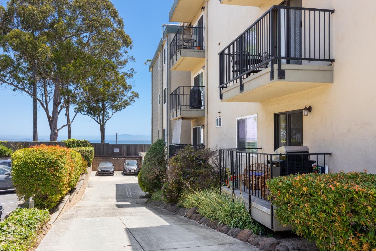 Detail Gallery Image 31 of 33 For 825 Balboa Ave #104,  Capitola,  CA 95010 - 2 Beds | 1/1 Baths