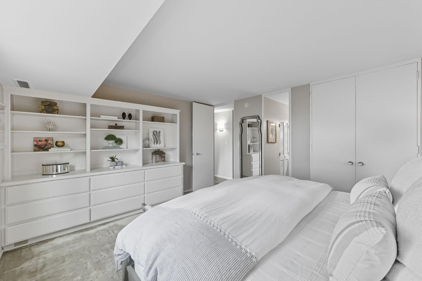 Detail Gallery Image 14 of 45 For 101 Alma St #207,  Palo Alto,  CA 94301 - 3 Beds | 2/1 Baths