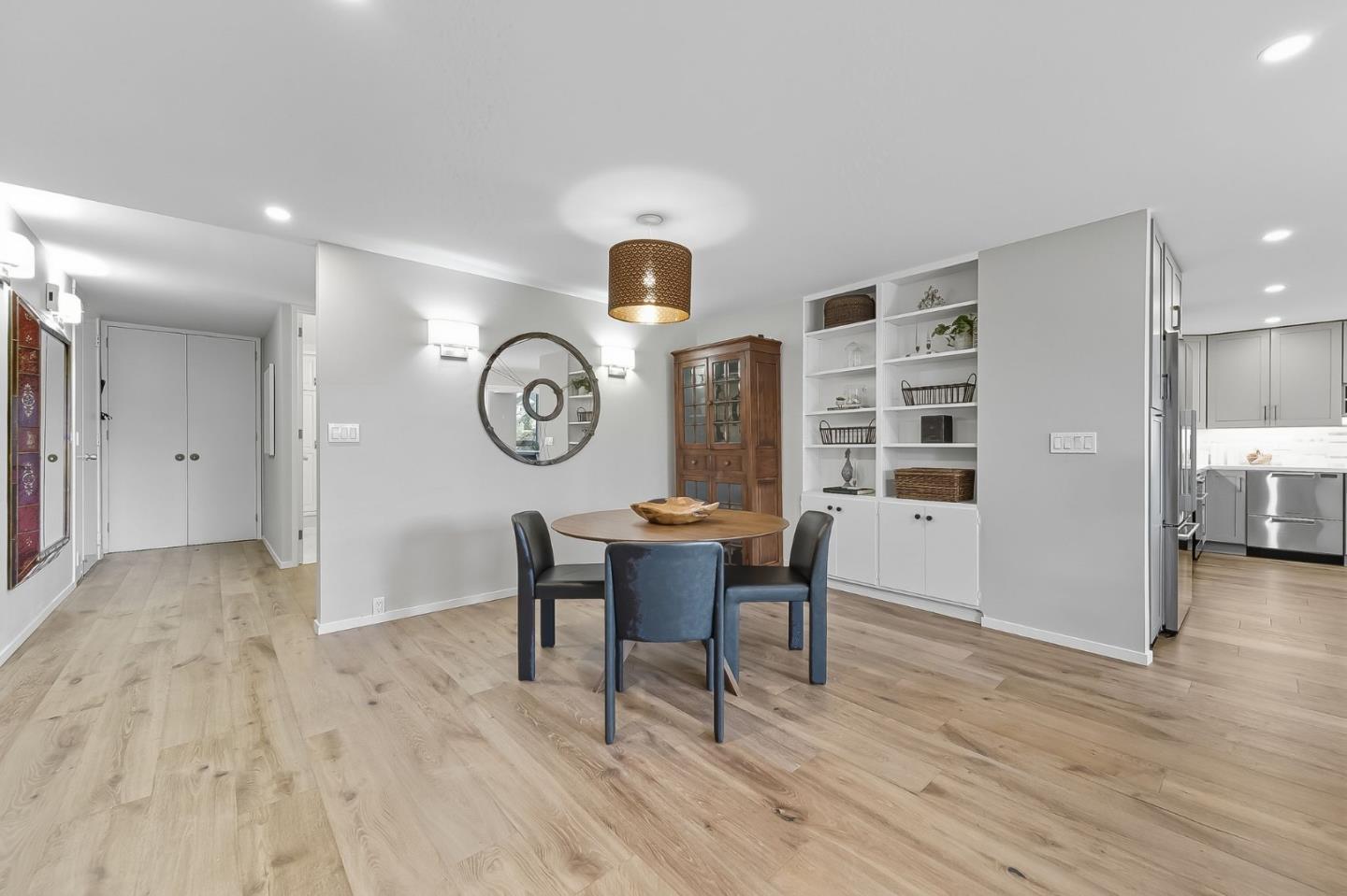 Detail Gallery Image 22 of 45 For 101 Alma St #207,  Palo Alto,  CA 94301 - 3 Beds | 2/1 Baths