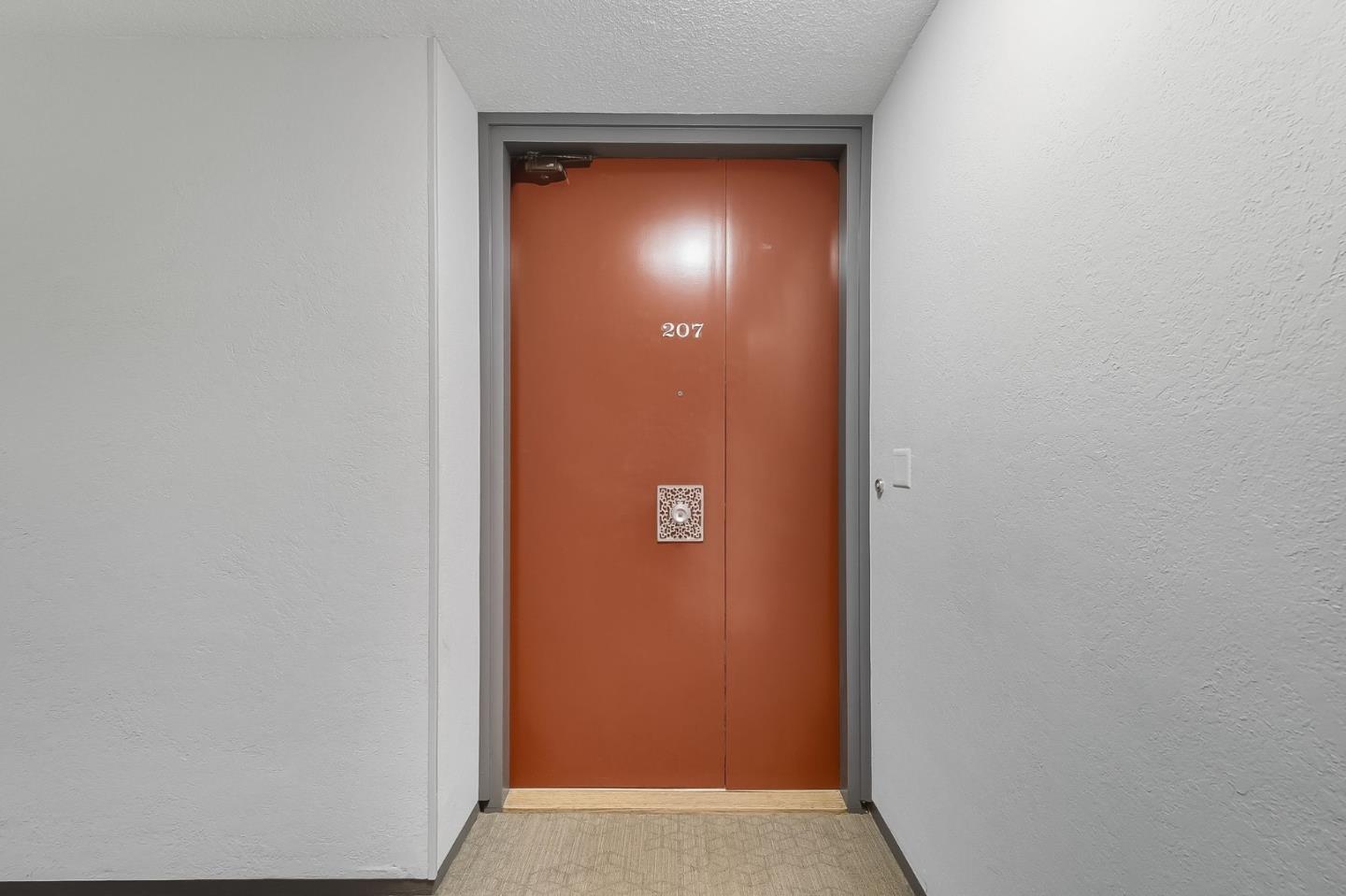 Detail Gallery Image 25 of 45 For 101 Alma St #207,  Palo Alto,  CA 94301 - 3 Beds | 2/1 Baths