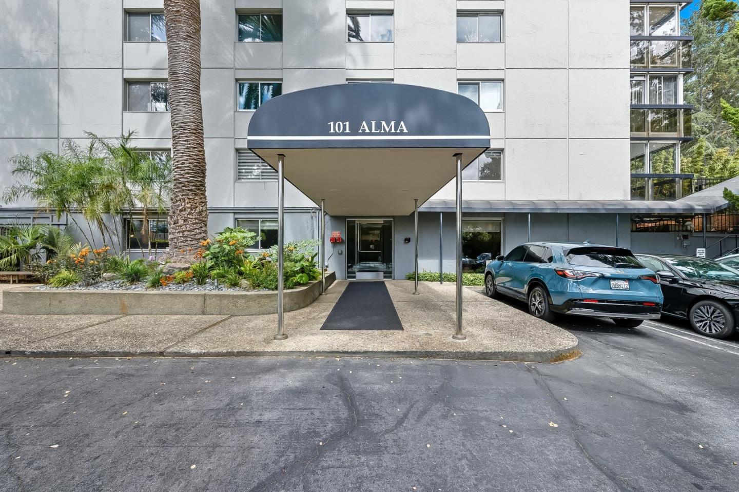 Detail Gallery Image 26 of 45 For 101 Alma St #207,  Palo Alto,  CA 94301 - 3 Beds | 2/1 Baths