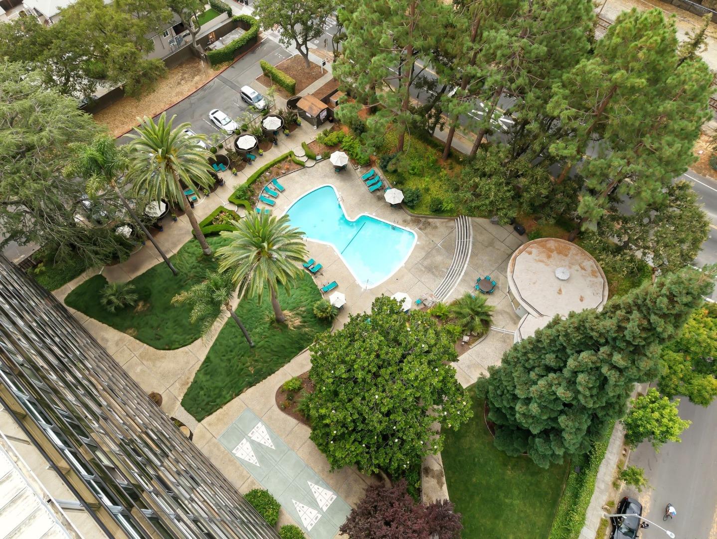 Detail Gallery Image 39 of 45 For 101 Alma St #207,  Palo Alto,  CA 94301 - 3 Beds | 2/1 Baths