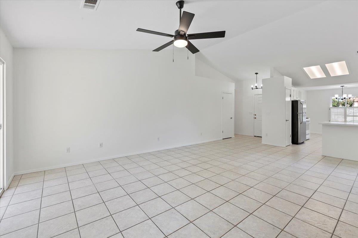 Detail Gallery Image 11 of 40 For 2181 Osborne Cir, Hollister,  CA 95023 - 3 Beds | 2 Baths