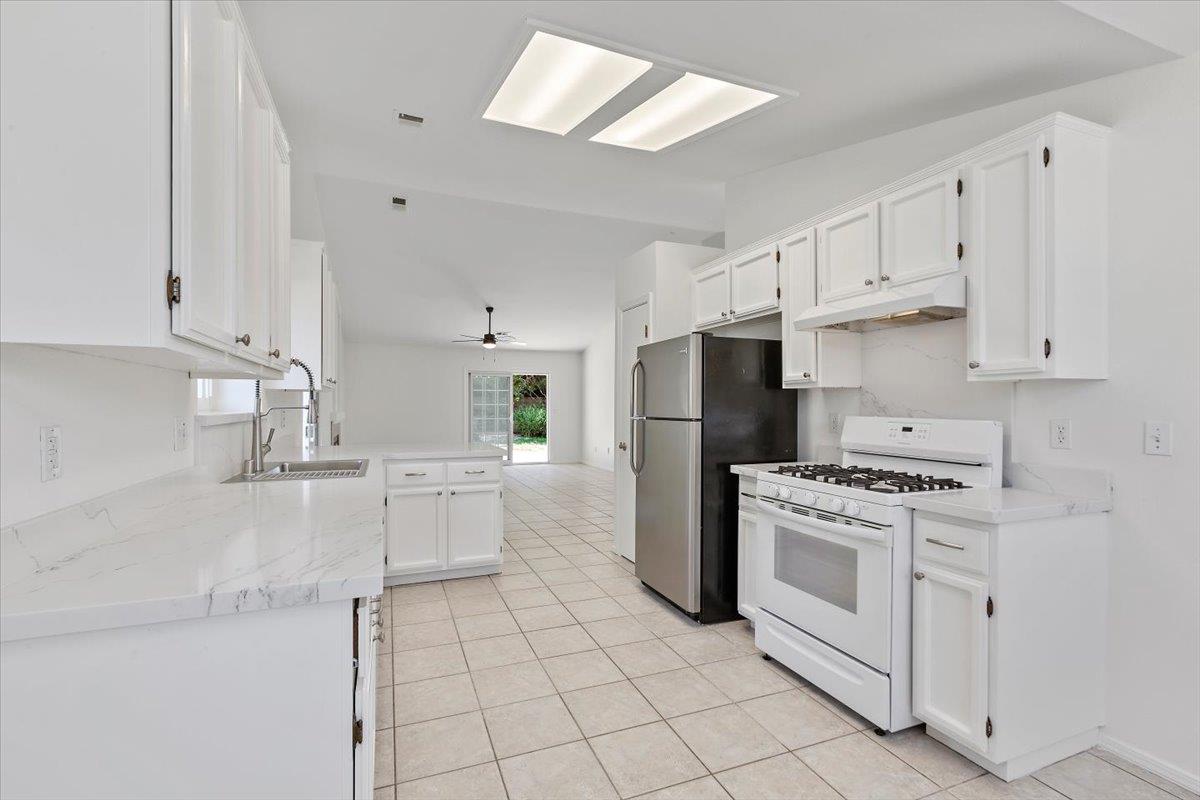 Detail Gallery Image 20 of 40 For 2181 Osborne Cir, Hollister,  CA 95023 - 3 Beds | 2 Baths