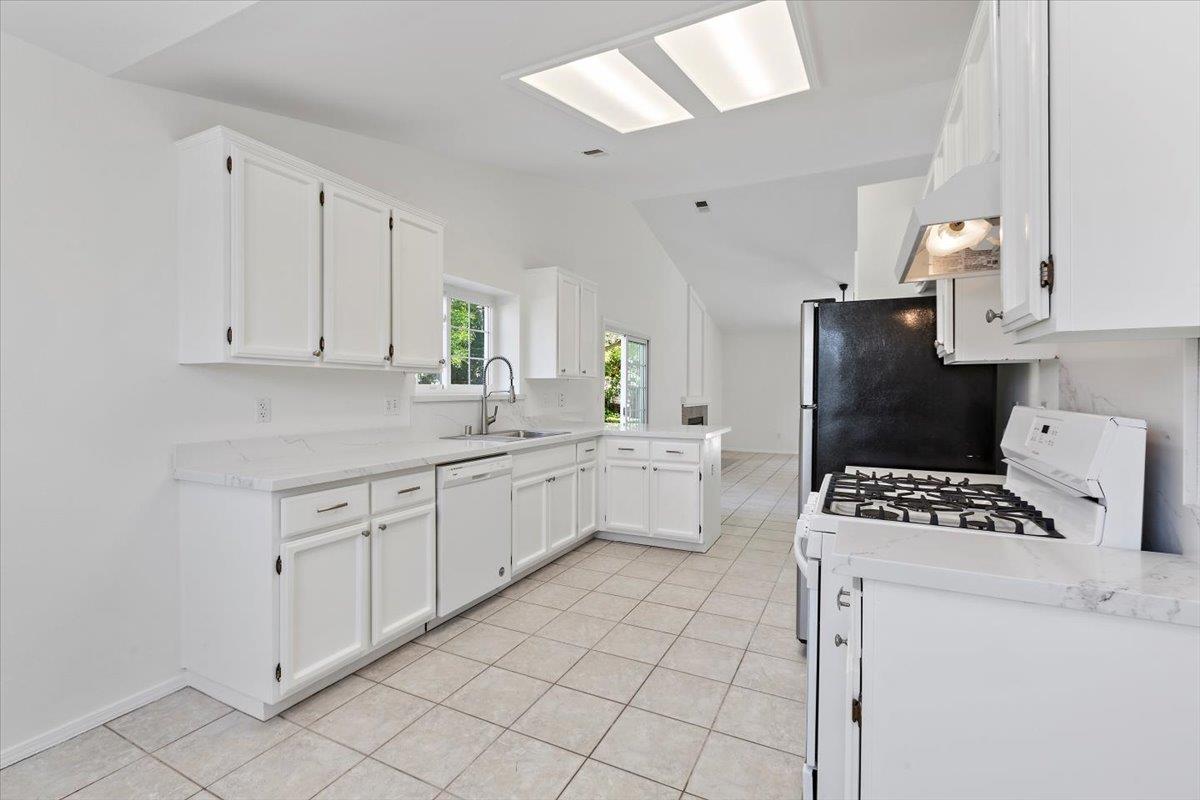 Detail Gallery Image 21 of 40 For 2181 Osborne Cir, Hollister,  CA 95023 - 3 Beds | 2 Baths