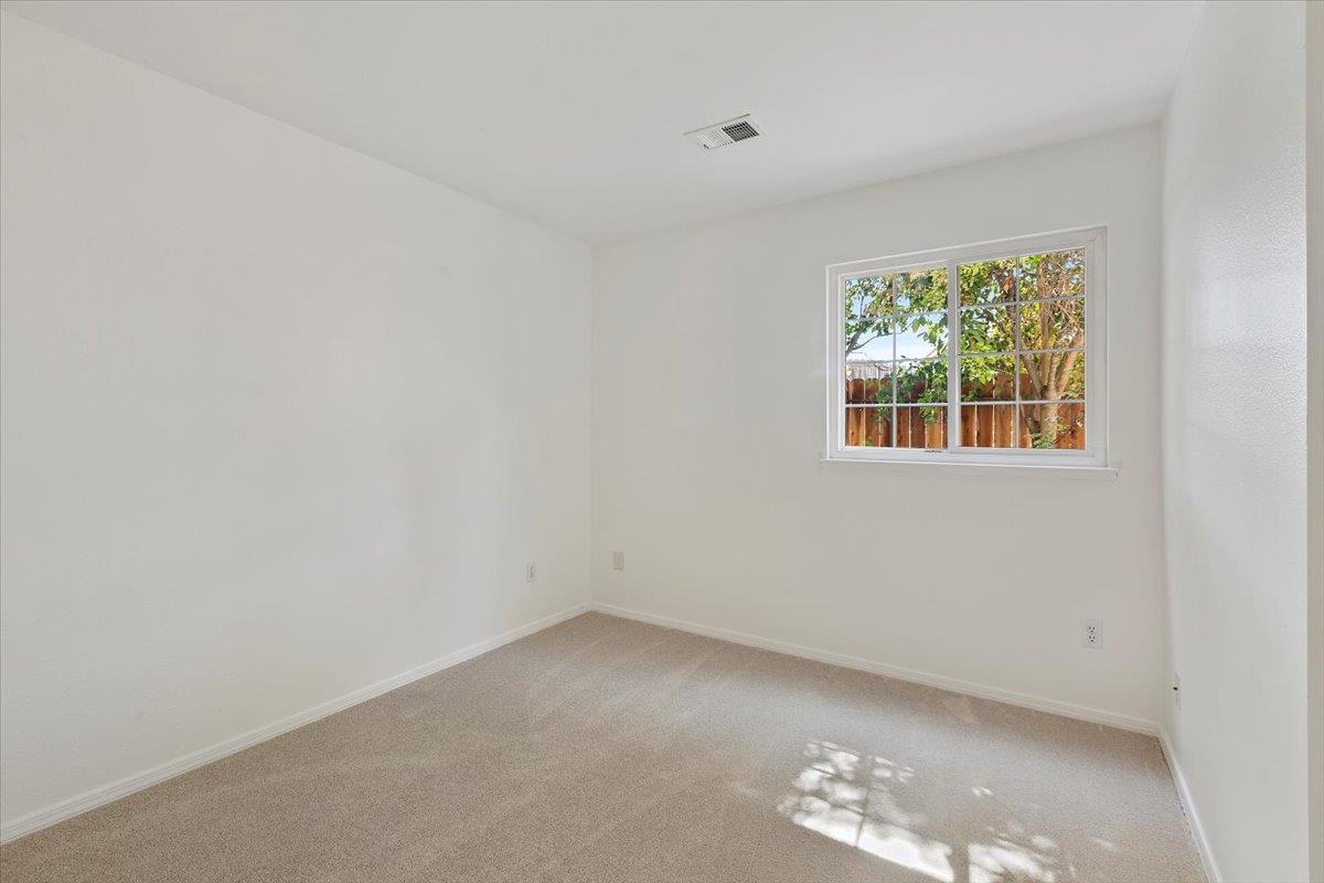 Detail Gallery Image 26 of 40 For 2181 Osborne Cir, Hollister,  CA 95023 - 3 Beds | 2 Baths