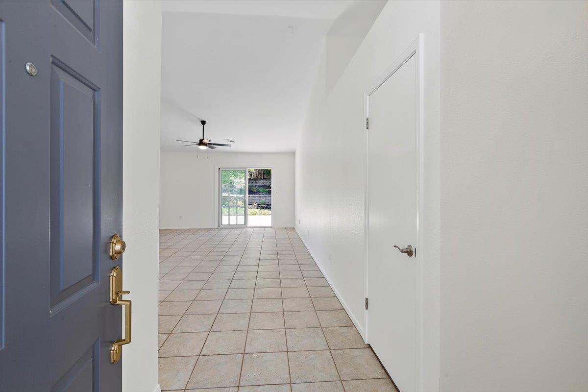 Detail Gallery Image 6 of 40 For 2181 Osborne Cir, Hollister,  CA 95023 - 3 Beds | 2 Baths