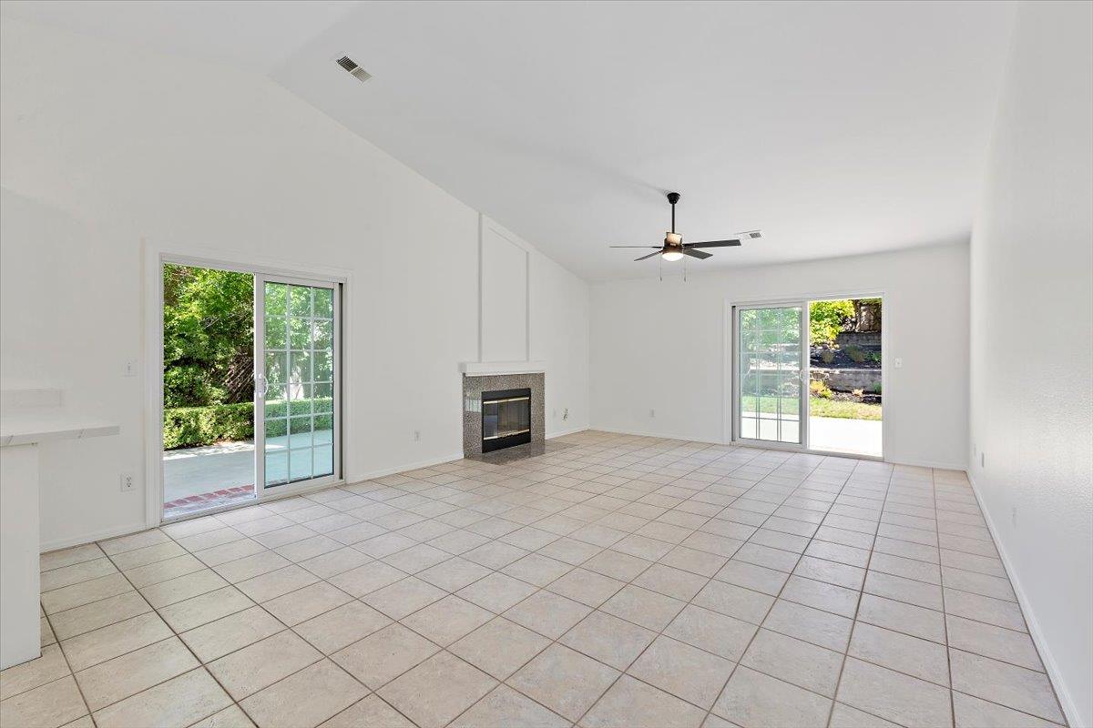 Detail Gallery Image 8 of 40 For 2181 Osborne Cir, Hollister,  CA 95023 - 3 Beds | 2 Baths