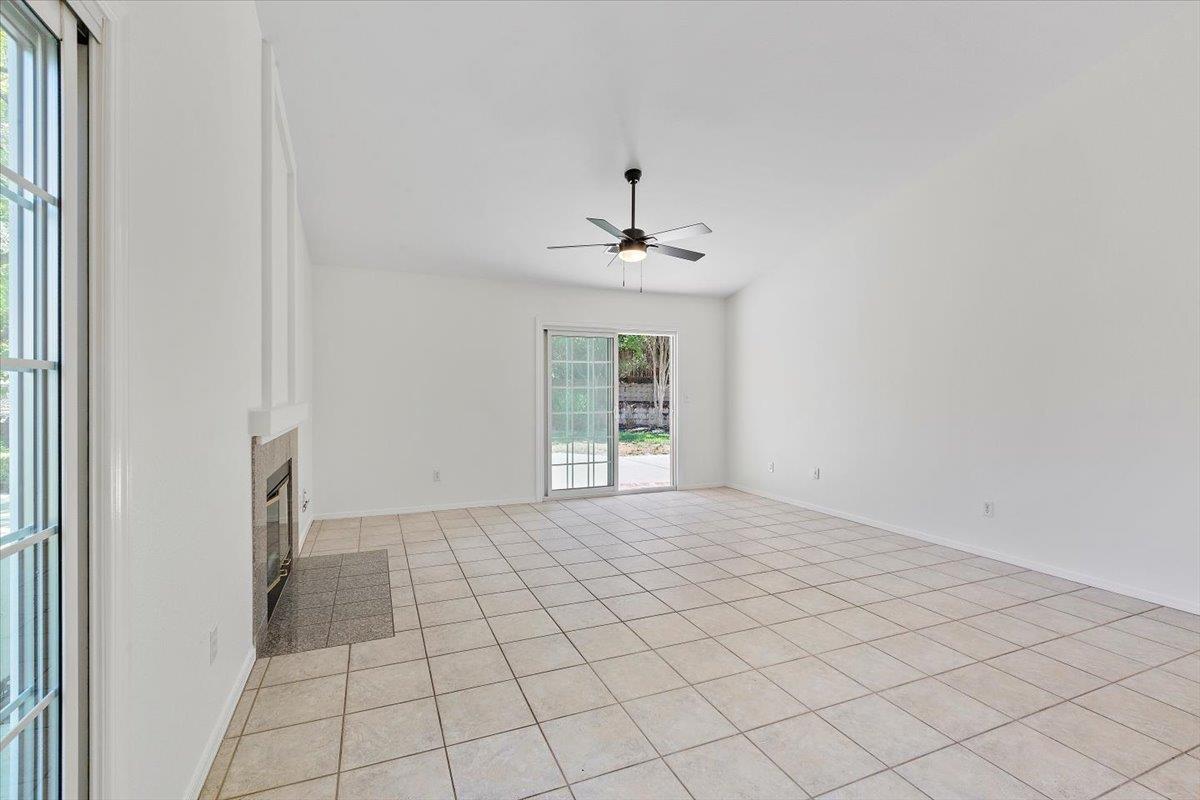 Detail Gallery Image 9 of 40 For 2181 Osborne Cir, Hollister,  CA 95023 - 3 Beds | 2 Baths