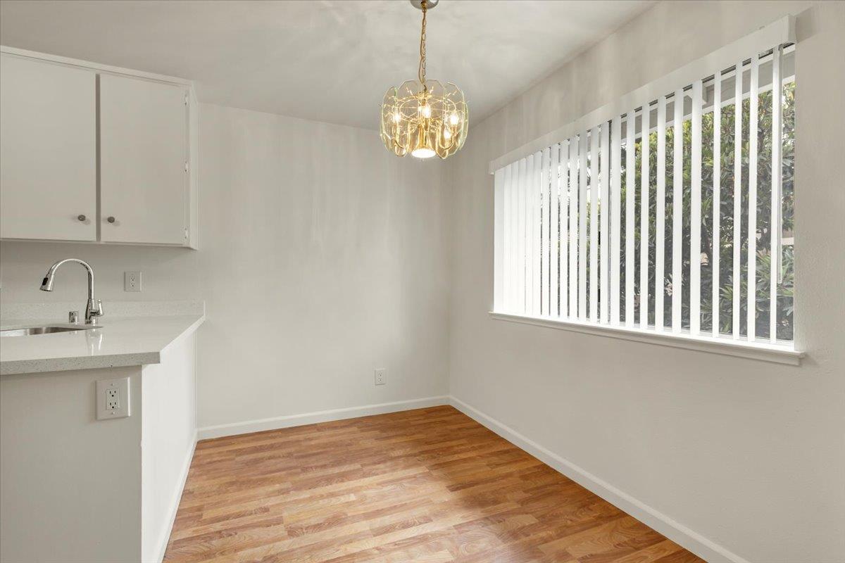 Detail Gallery Image 5 of 13 For 210 Damsen Dr, San Jose,  CA 95116 - 2 Beds | 2 Baths