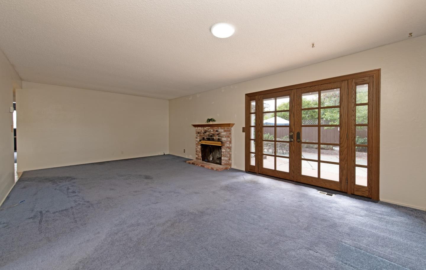 Detail Gallery Image 7 of 20 For 1098 Noriega Ave, Sunnyvale,  CA 94086 - 3 Beds | 2 Baths