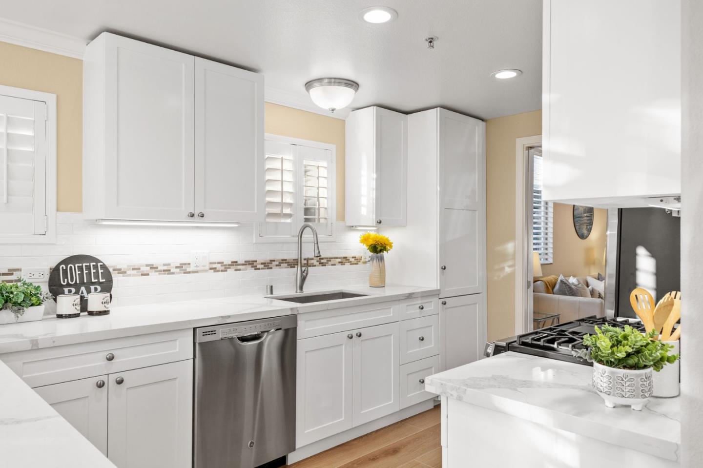 Detail Gallery Image 10 of 40 For 2633 Villa Cortona Way, San Jose,  CA 95125 - 3 Beds | 2/1 Baths