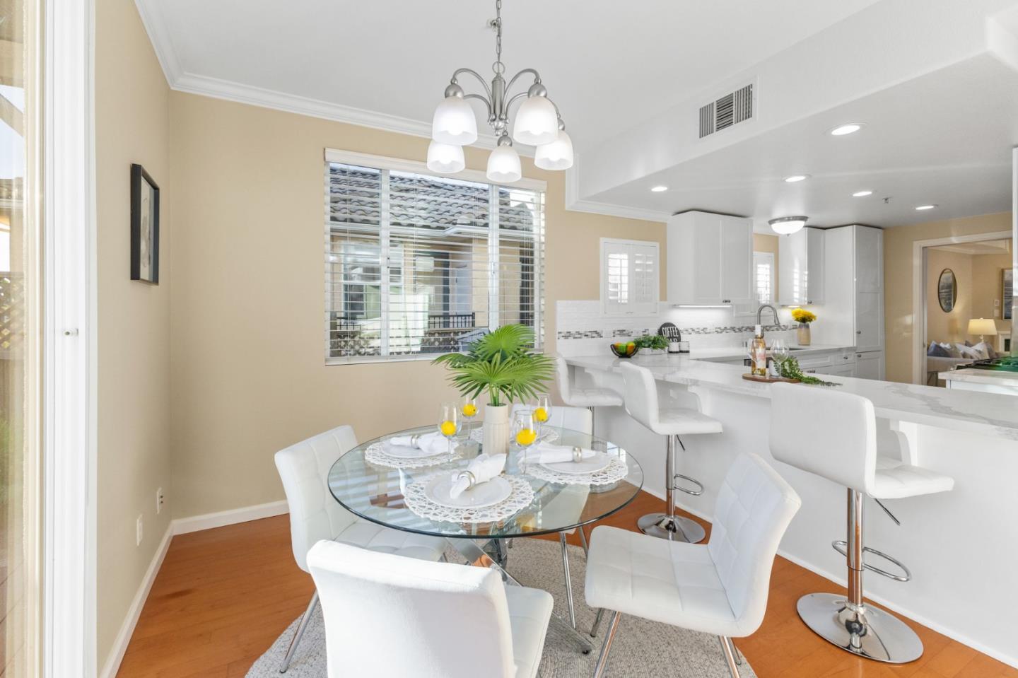 Detail Gallery Image 12 of 40 For 2633 Villa Cortona Way, San Jose,  CA 95125 - 3 Beds | 2/1 Baths