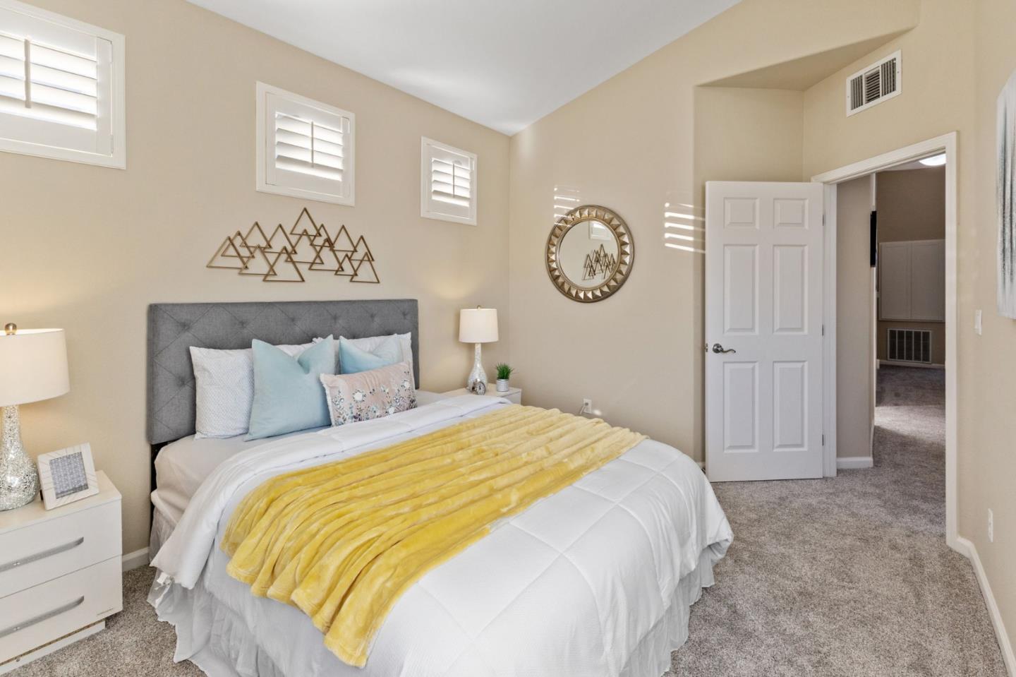 Detail Gallery Image 23 of 40 For 2633 Villa Cortona Way, San Jose,  CA 95125 - 3 Beds | 2/1 Baths