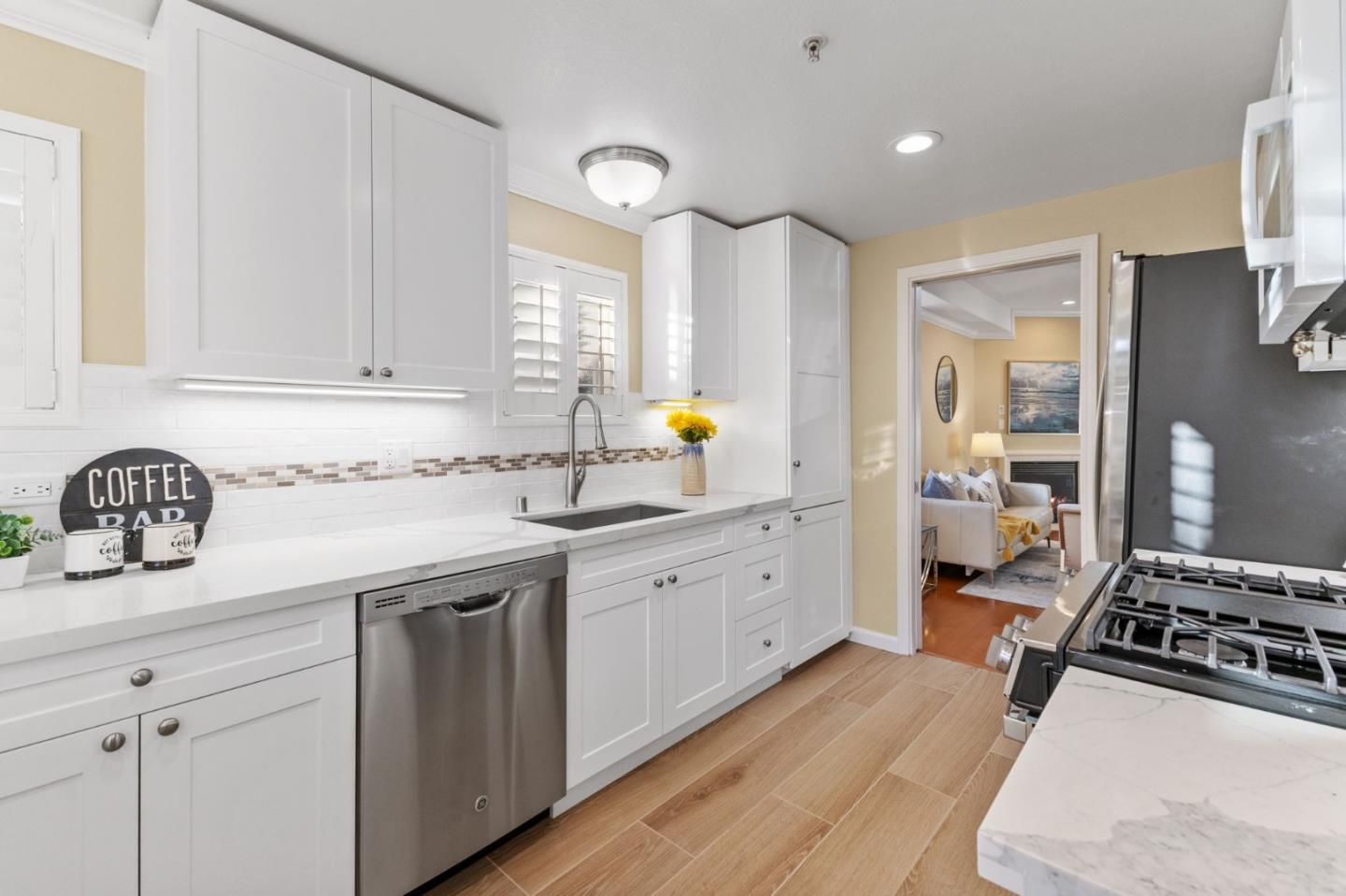 Detail Gallery Image 5 of 40 For 2633 Villa Cortona Way, San Jose,  CA 95125 - 3 Beds | 2/1 Baths