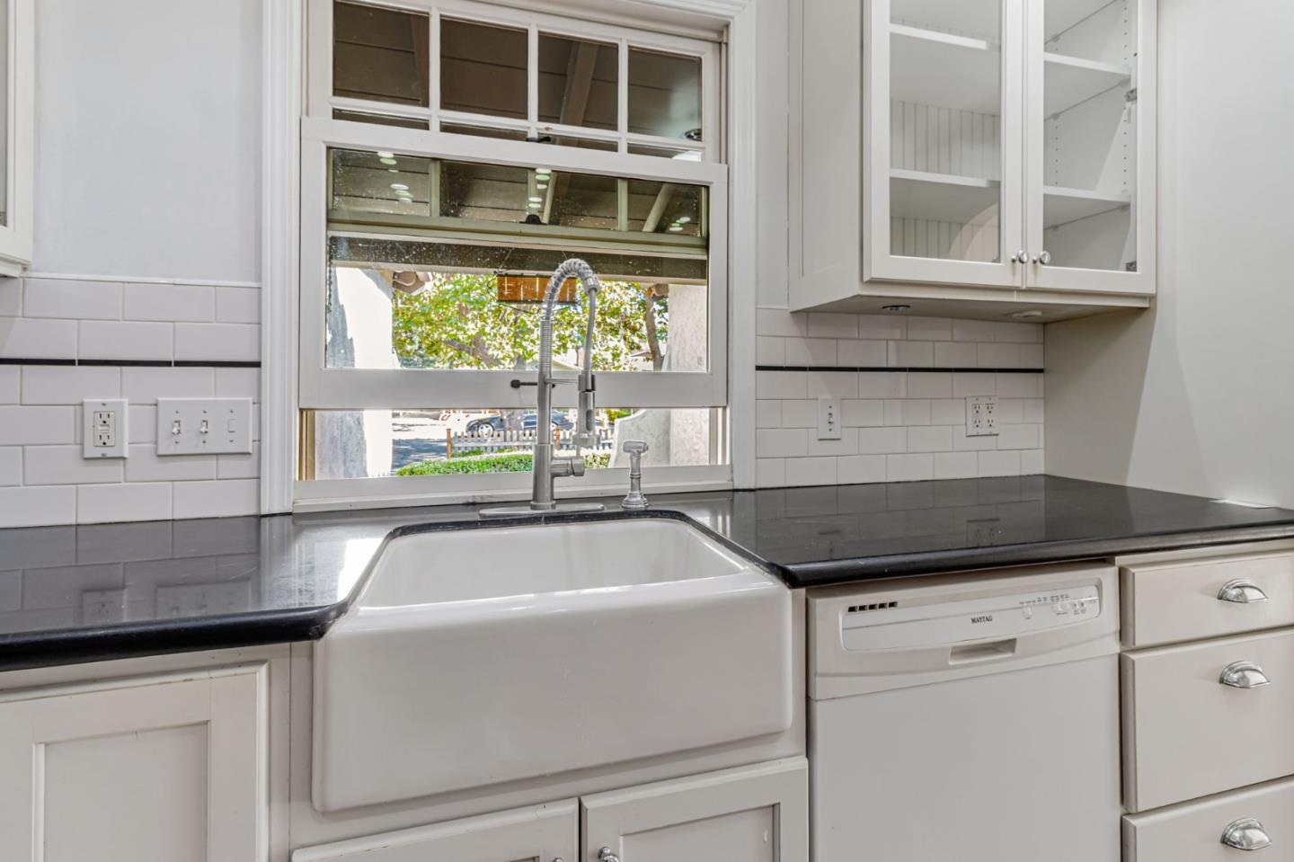 Detail Gallery Image 6 of 27 For 1567 Mcdaniel Ave, San Jose,  CA 95126 - 3 Beds | 2 Baths
