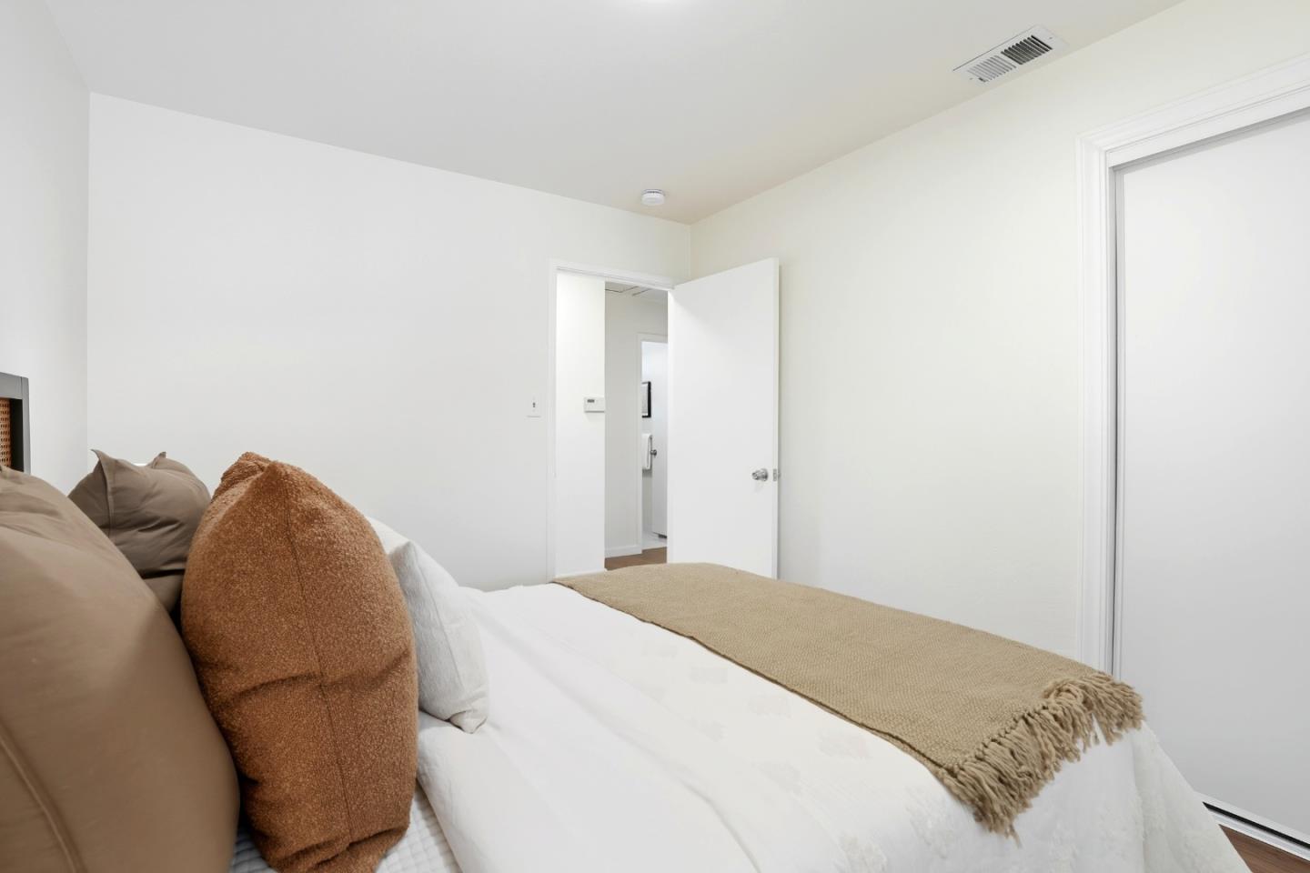 Detail Gallery Image 19 of 44 For 776 Linda Mar Blvd, Pacifica,  CA 94044 - 3 Beds | 1 Baths