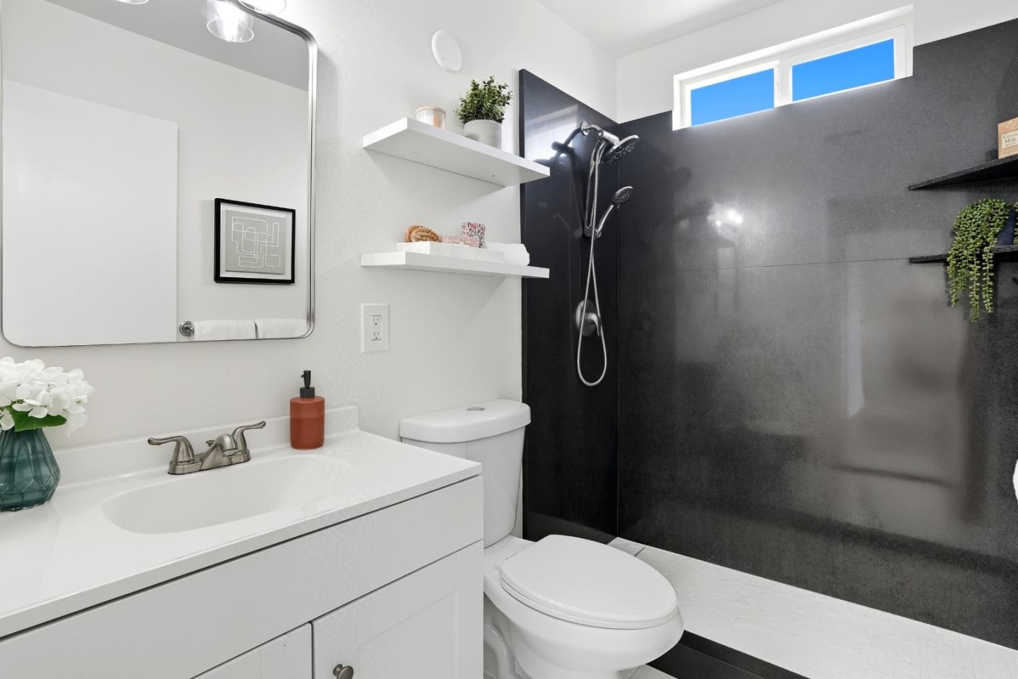 Detail Gallery Image 27 of 44 For 776 Linda Mar Blvd, Pacifica,  CA 94044 - 3 Beds | 1 Baths