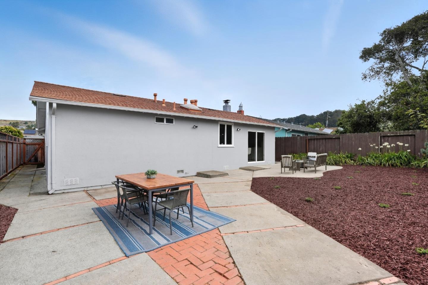 Detail Gallery Image 33 of 44 For 776 Linda Mar Blvd, Pacifica,  CA 94044 - 3 Beds | 1 Baths