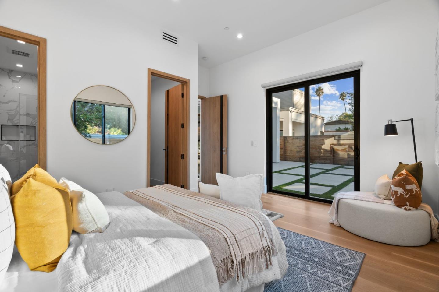 Detail Gallery Image 25 of 66 For 394 Farley St, Mountain View,  CA 94043 - 5 Beds | 4/1 Baths