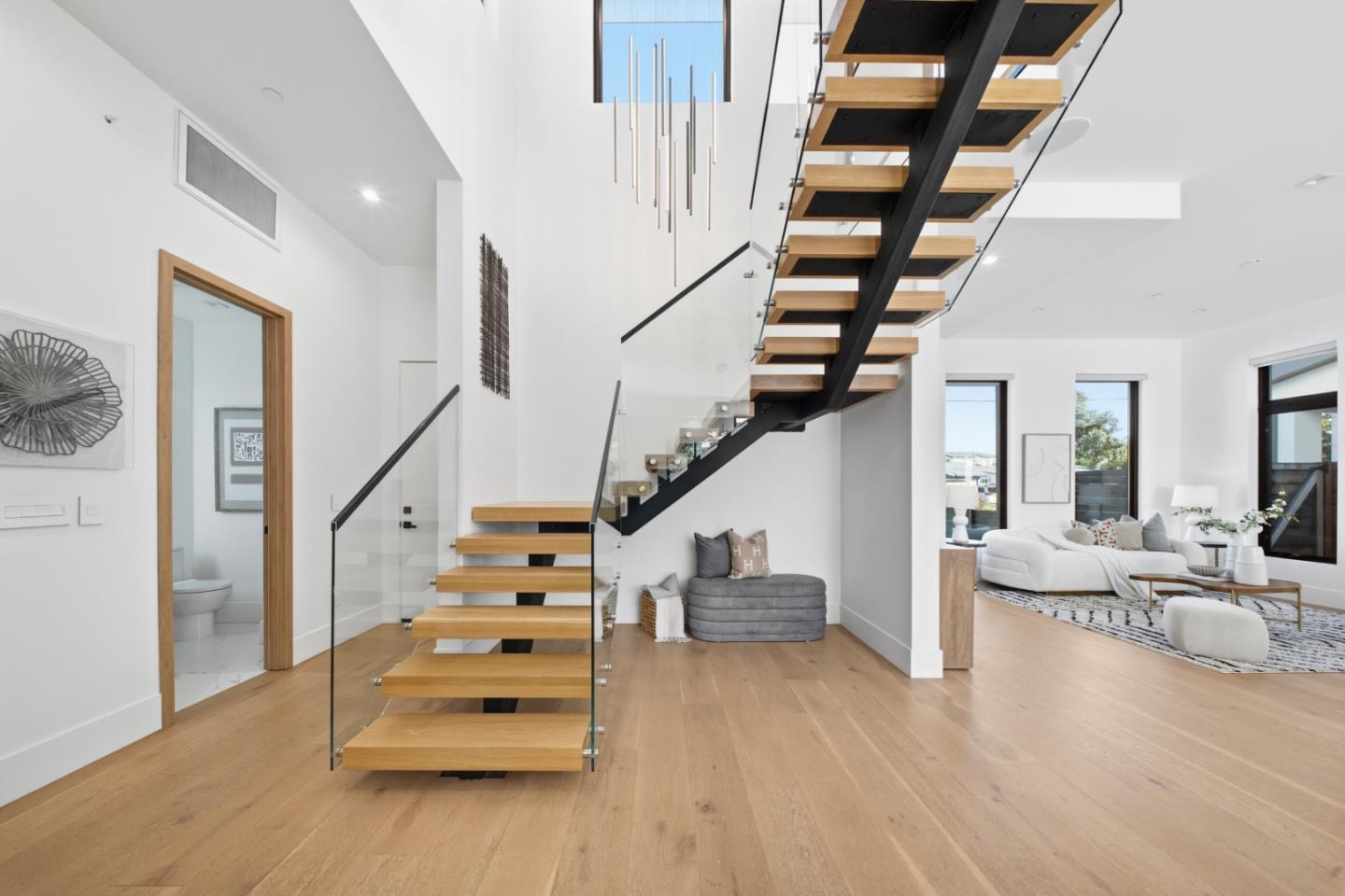 Detail Gallery Image 29 of 66 For 394 Farley St, Mountain View,  CA 94043 - 5 Beds | 4/1 Baths