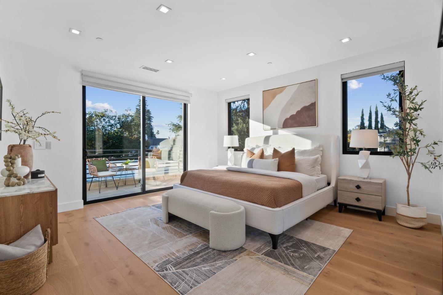 Detail Gallery Image 31 of 66 For 394 Farley St, Mountain View,  CA 94043 - 5 Beds | 4/1 Baths