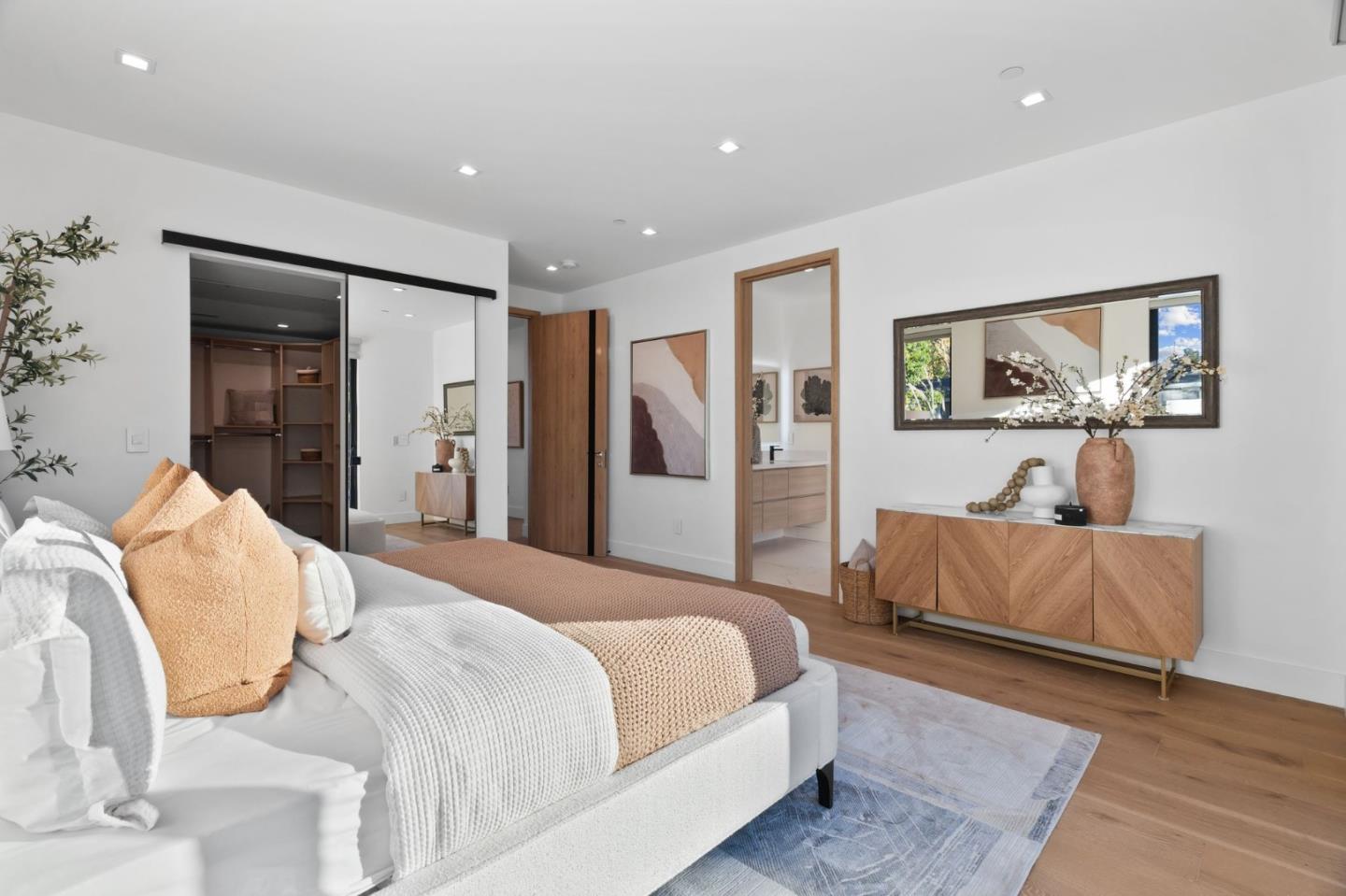 Detail Gallery Image 32 of 66 For 394 Farley St, Mountain View,  CA 94043 - 5 Beds | 4/1 Baths