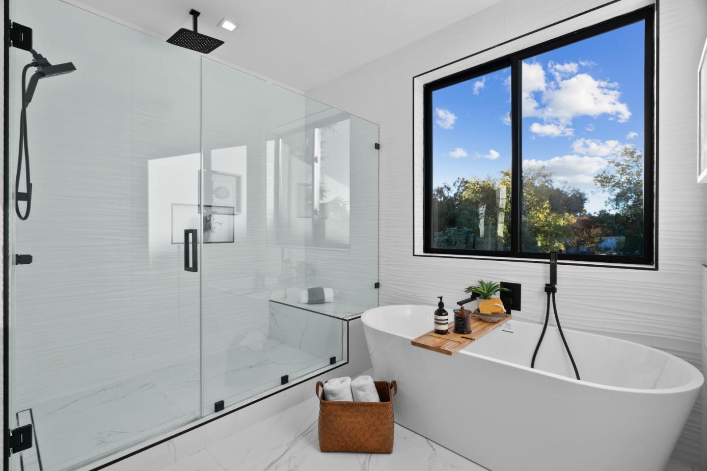 Detail Gallery Image 34 of 66 For 394 Farley St, Mountain View,  CA 94043 - 5 Beds | 4/1 Baths