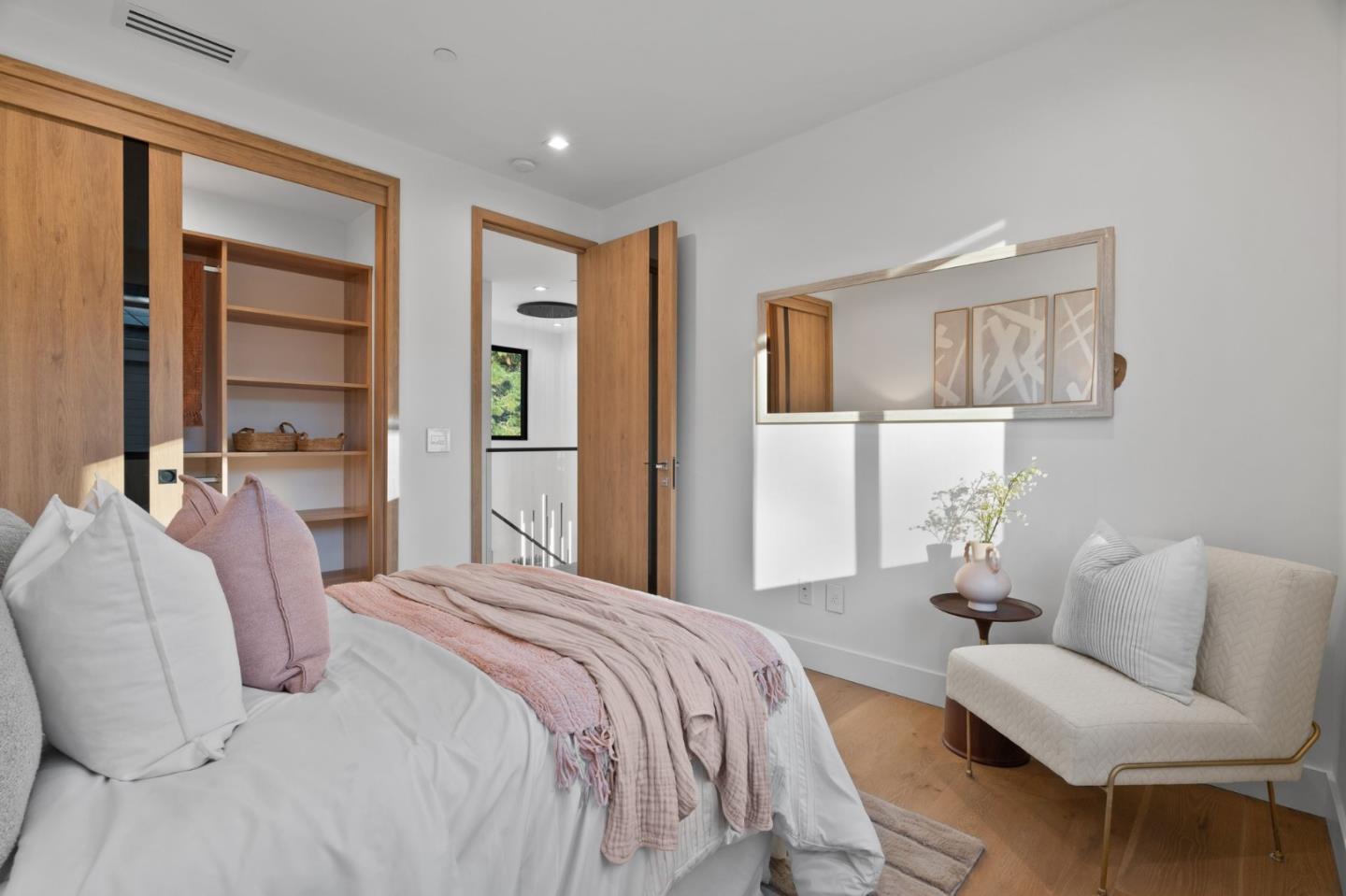 Detail Gallery Image 39 of 66 For 394 Farley St, Mountain View,  CA 94043 - 5 Beds | 4/1 Baths