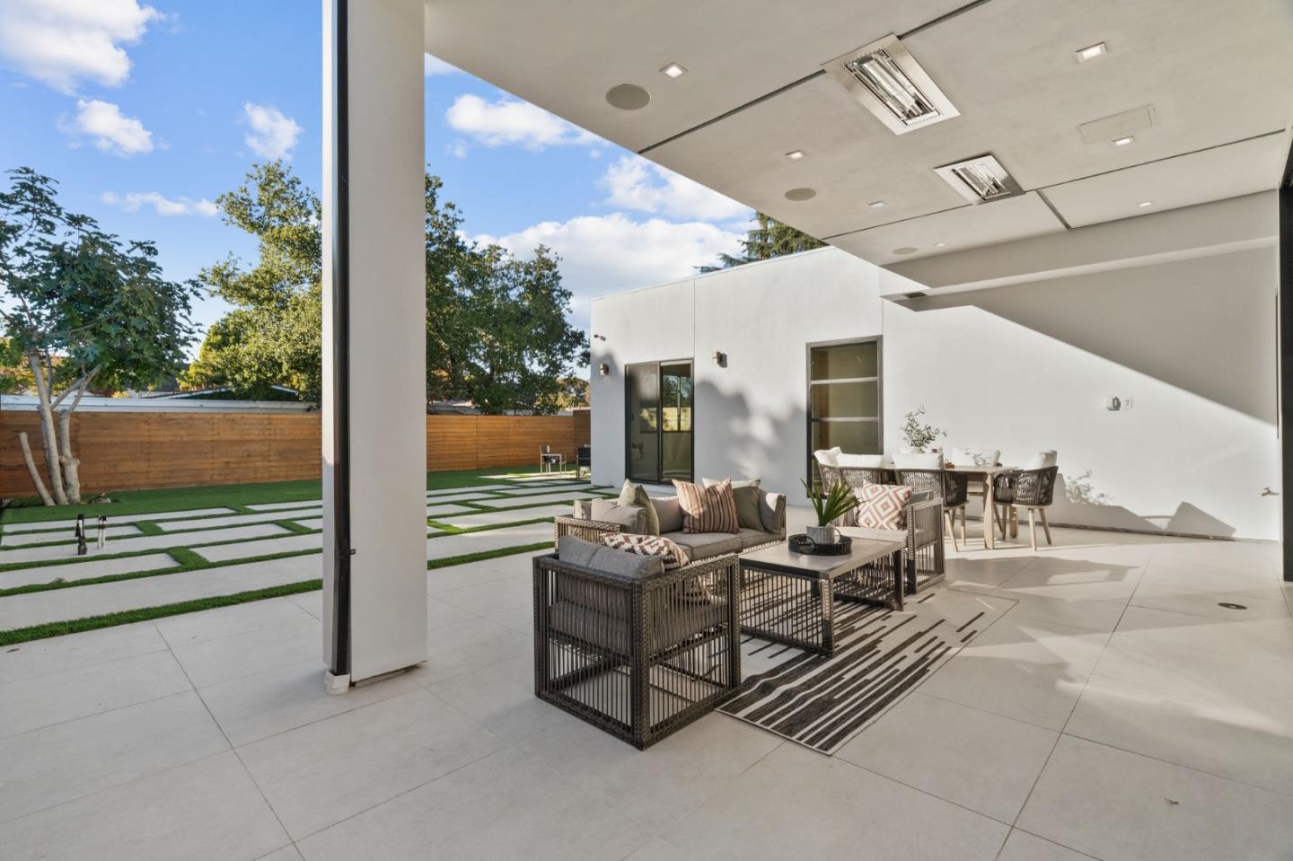 Detail Gallery Image 46 of 66 For 394 Farley St, Mountain View,  CA 94043 - 5 Beds | 4/1 Baths