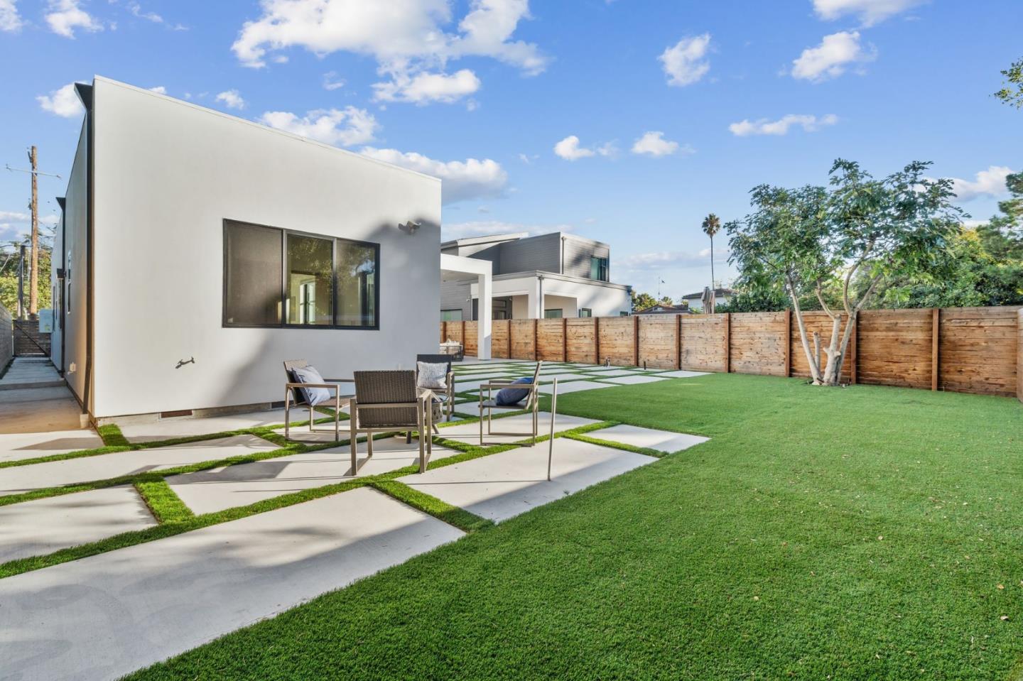 Detail Gallery Image 47 of 66 For 394 Farley St, Mountain View,  CA 94043 - 5 Beds | 4/1 Baths