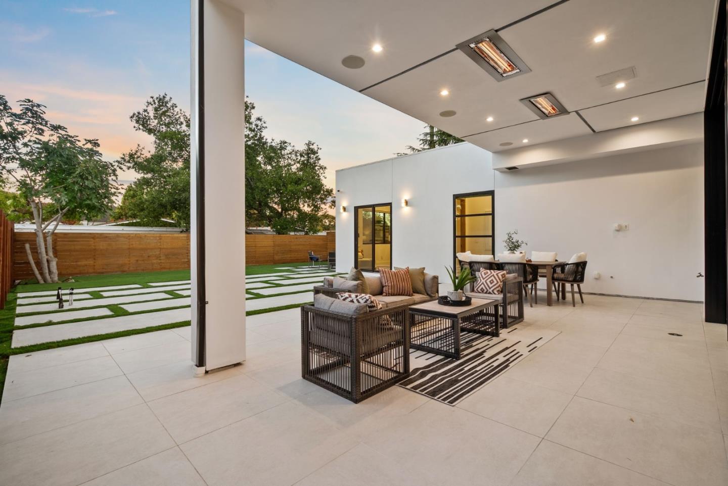 Detail Gallery Image 58 of 66 For 394 Farley St, Mountain View,  CA 94043 - 5 Beds | 4/1 Baths