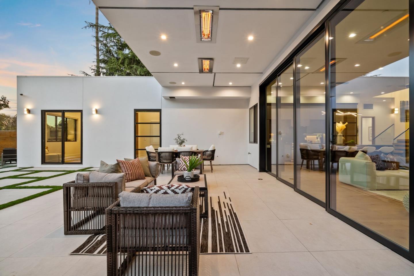 Detail Gallery Image 59 of 66 For 394 Farley St, Mountain View,  CA 94043 - 5 Beds | 4/1 Baths