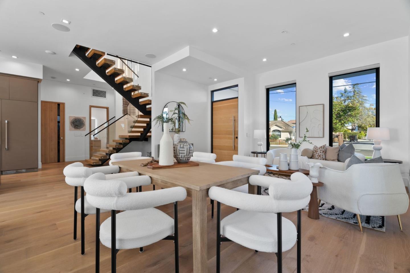 Detail Gallery Image 7 of 66 For 394 Farley St, Mountain View,  CA 94043 - 5 Beds | 4/1 Baths