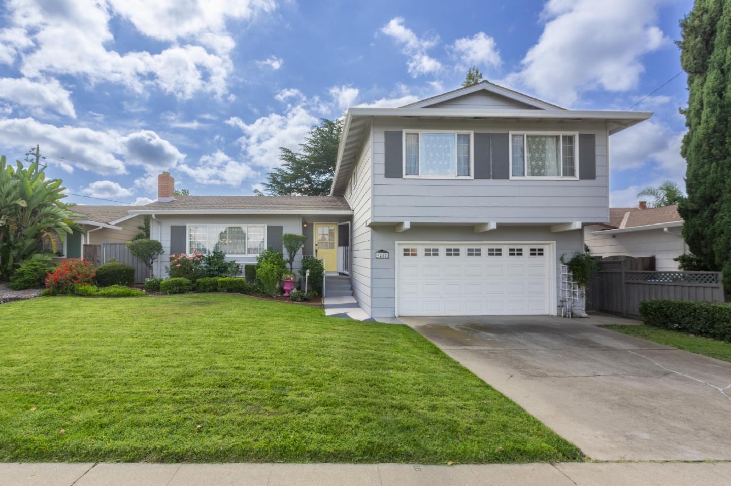 Detail Gallery Image 2 of 39 For 3248 Woody Ln, San Jose,  CA 95132 - 4 Beds | 2/1 Baths