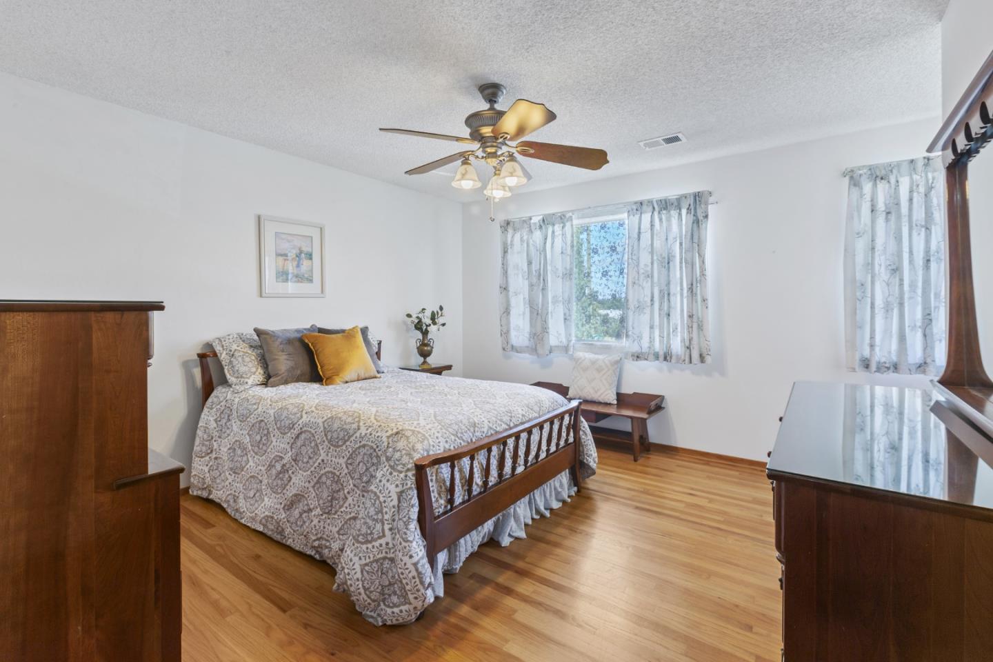 Detail Gallery Image 21 of 39 For 3248 Woody Ln, San Jose,  CA 95132 - 4 Beds | 2/1 Baths