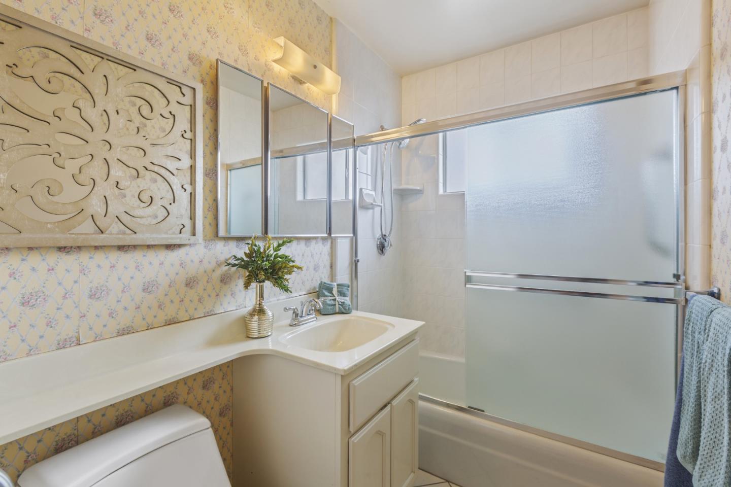 Detail Gallery Image 27 of 39 For 3248 Woody Ln, San Jose,  CA 95132 - 4 Beds | 2/1 Baths