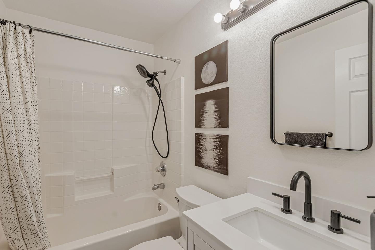 Detail Gallery Image 21 of 41 For 6225 Barb Werner Ln, San Jose,  CA 95119 - 2 Beds | 2/1 Baths