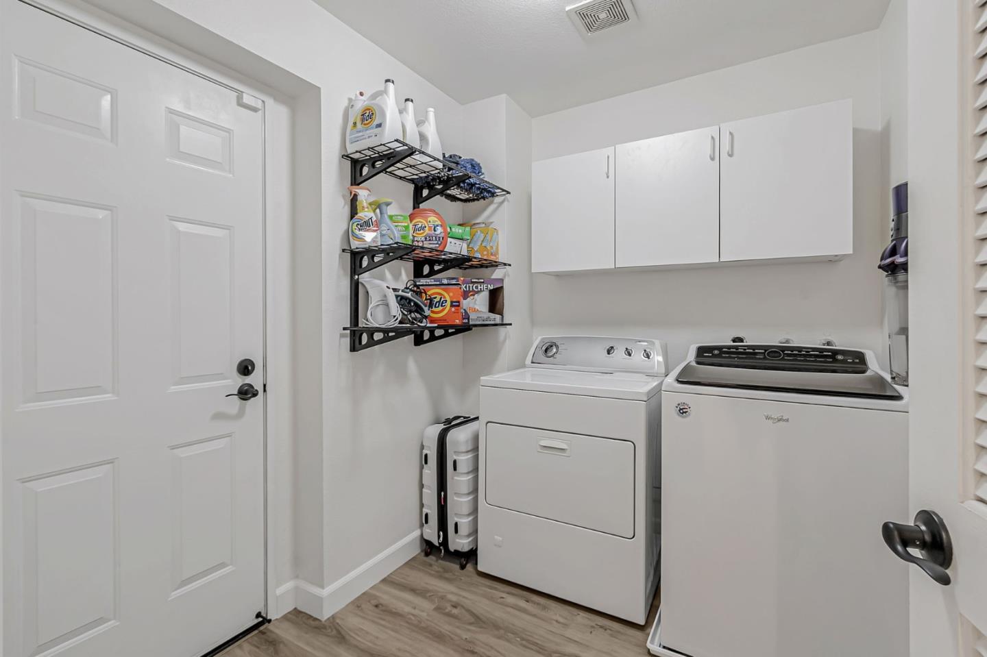 Detail Gallery Image 22 of 41 For 6225 Barb Werner Ln, San Jose,  CA 95119 - 2 Beds | 2/1 Baths