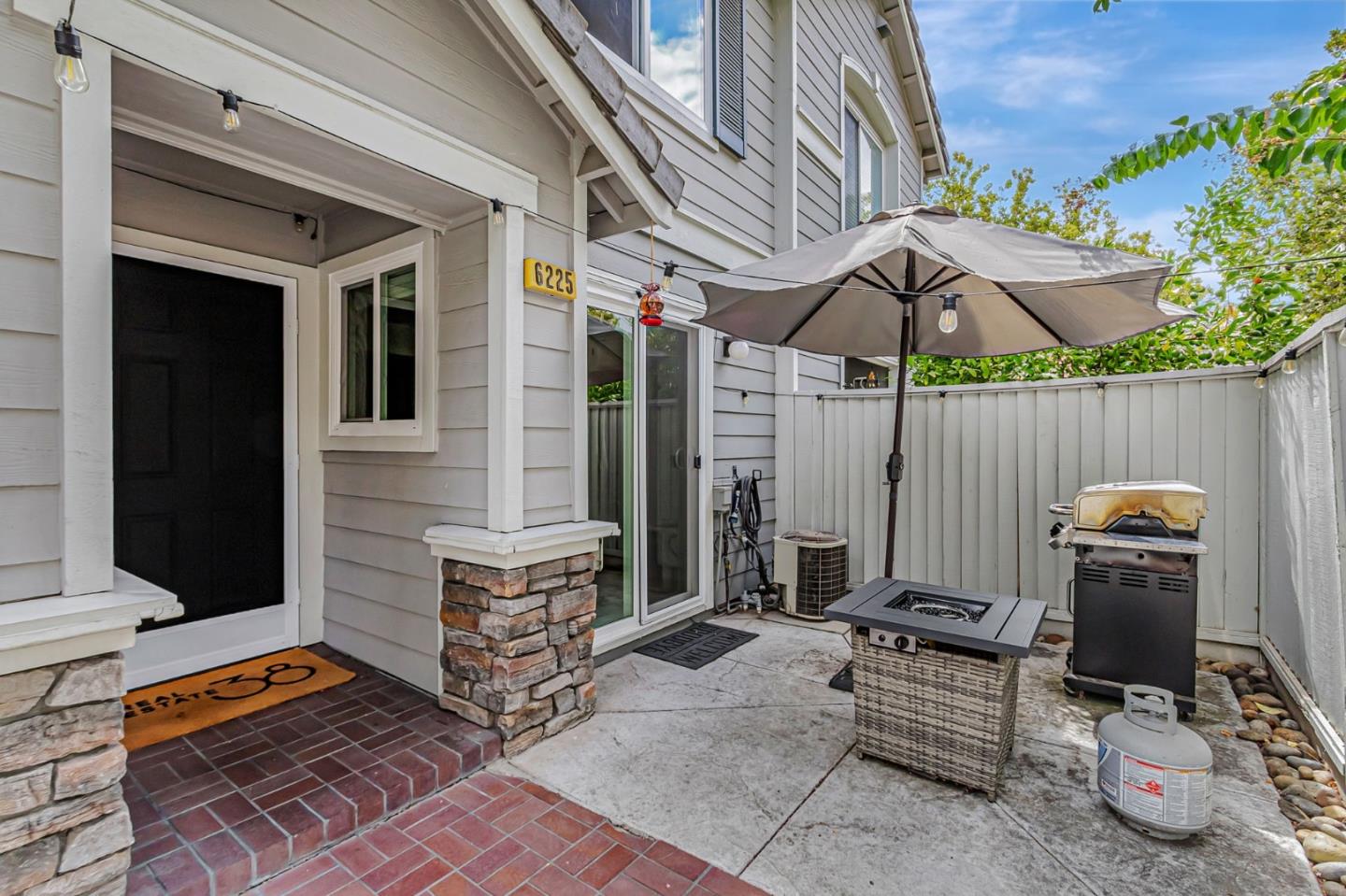 Detail Gallery Image 23 of 41 For 6225 Barb Werner Ln, San Jose,  CA 95119 - 2 Beds | 2/1 Baths