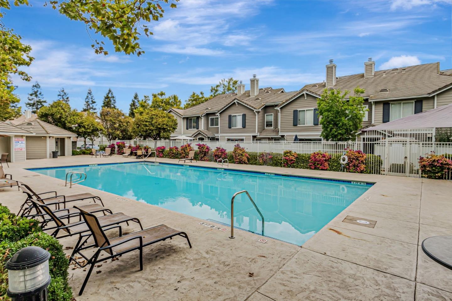 Detail Gallery Image 28 of 41 For 6225 Barb Werner Ln, San Jose,  CA 95119 - 2 Beds | 2/1 Baths