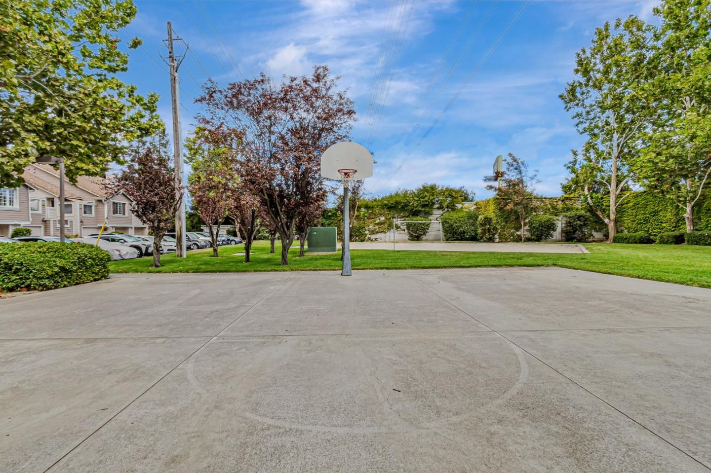Detail Gallery Image 31 of 41 For 6225 Barb Werner Ln, San Jose,  CA 95119 - 2 Beds | 2/1 Baths